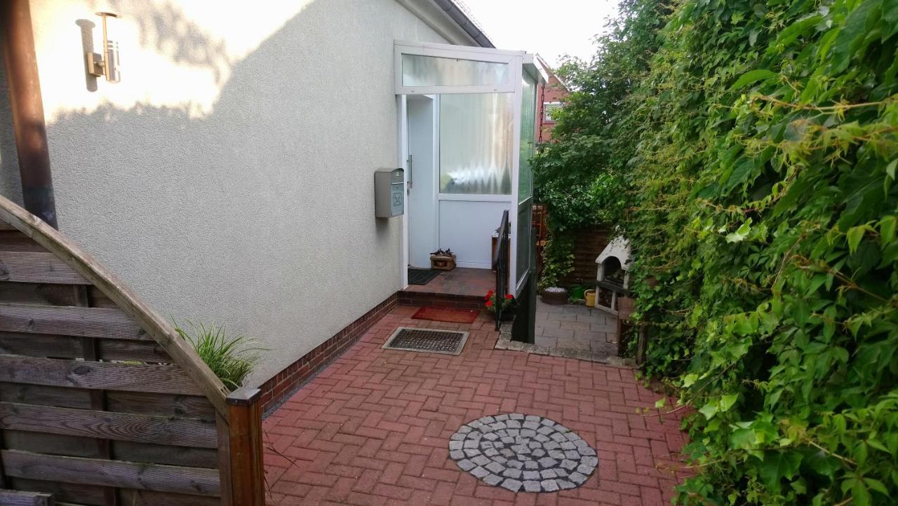 Privates Einzelzimmer Bei Der Weser-Ems-Halle Oldenburg Exterior photo